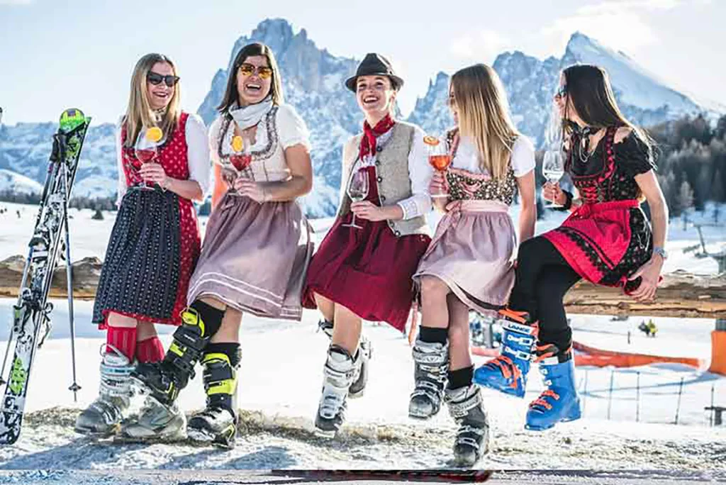 Traditionsfest mit Trachten und Musik in Gröden