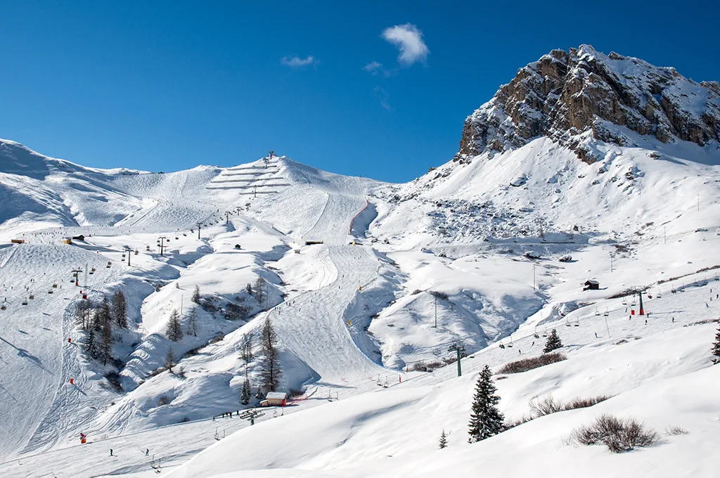 Sellaronda Skirunde rund um das Sellamassiv in den Dolomiten